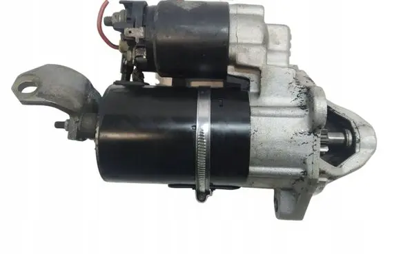 Volkswagen PASSAT B5 Starter motor 058911023B