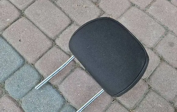 Opel Adam Front seat headrest OPELCZESCI.com-68