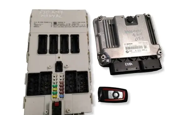 BMW 3 F30 F35 F31 Engine control unit/module 8574095