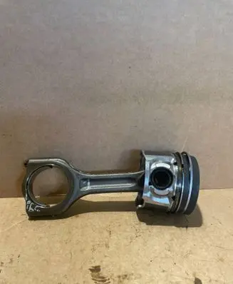 Peugeot 508 RXH Piston with connecting rod 