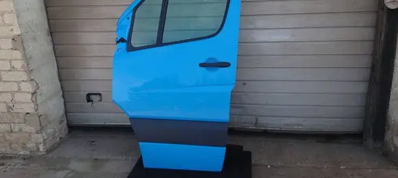 Mercedes-Benz Sprinter W906 Front door
