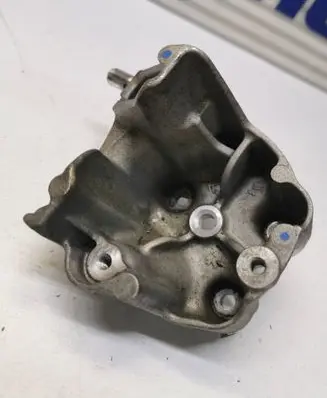 Peugeot 3008 II Fuel pump bracket 9824088780