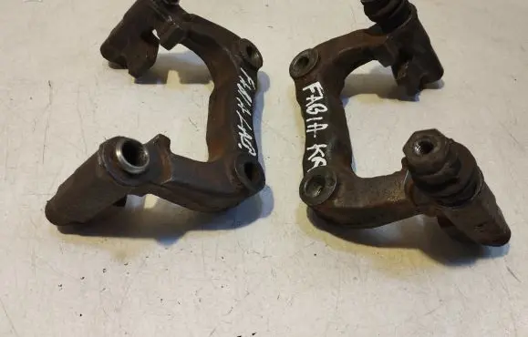 Skoda Fabia Mk2 (5J) Brake caliper pad carrier rear 