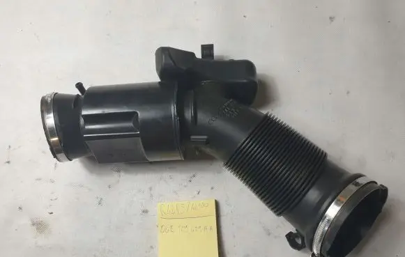 Audi Q5 SQ5 Air intake hose/pipe 06E129629AA