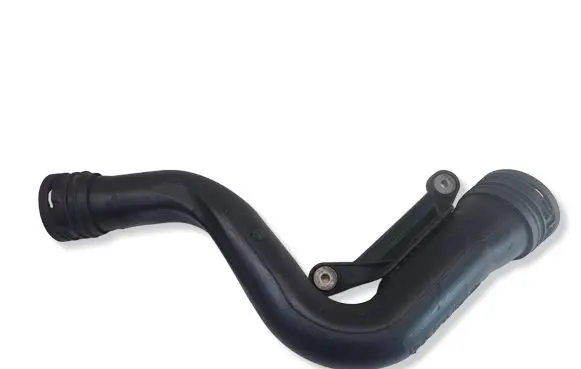 Volkswagen PASSAT B6 Intercooler hose/pipe 1K0145762P