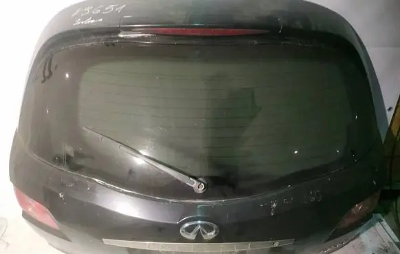 Infiniti FX Tailgate/trunk/boot lid juodas
