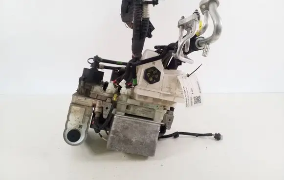Tesla Model Y Air conditioning (A/C) expansion valve 154759598E