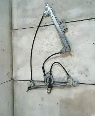 Front door window regulator with motor