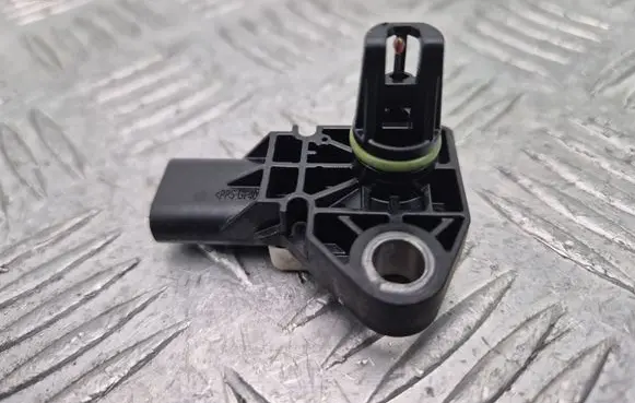 Mercedes-Benz C W205 Airbag deployment crash/impact sensor A0091538628