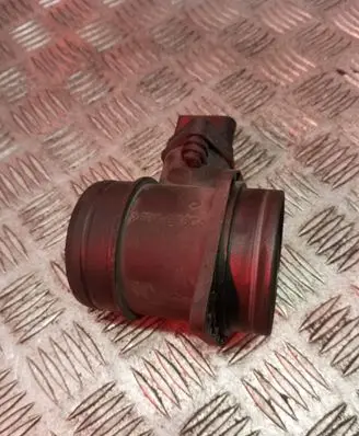 Skoda Octavia Mk2 (1Z) Mass air flow meter 0281002531 038906461B