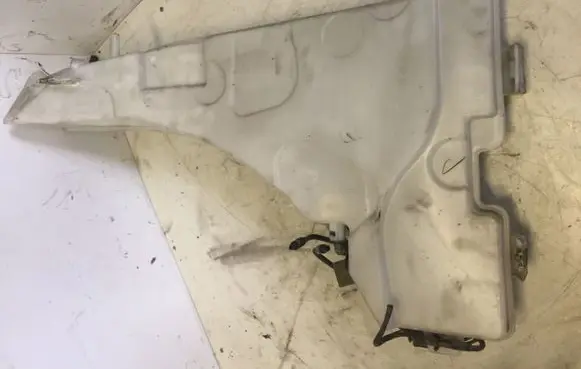 BMW X5 E70 Windshield washer fluid reservoir/tank 7190998