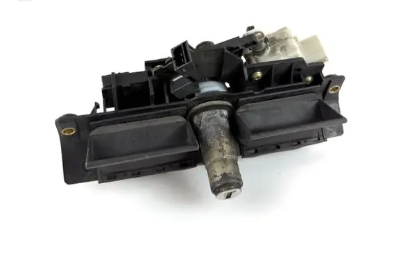 Audi A6 S6 C5 4B Tailgate/trunk/boot exterior handle 8D9827565 8D9827565H 8D9827565J