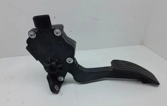Subaru XV I Accelerator throttle pedal 36010FJ010