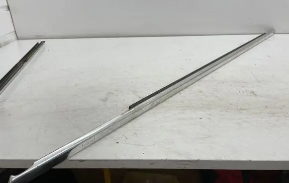 Opel Insignia A Front door trim (molding) 22834388