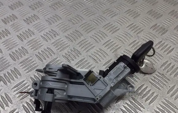 Opel Astra H Ignition lock 2421430
