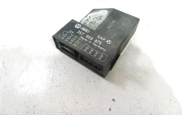 Volkswagen PASSAT B3 Other control units/modules 357959875