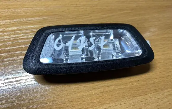 Mercedes-Benz GLC X253 C253 Front seat light A0009064301 C1757