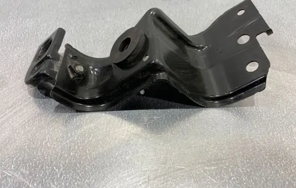 Honda CR-V Radiator mount bracket