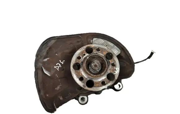Mercedes-Benz C AMG W204 Front wheel hub A2043321901