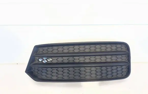 Audi A1 Front bumper lower grill 8XA807681B