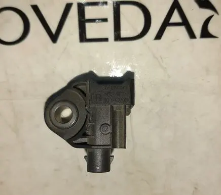 Aston Martin DB11 Airbag deployment crash/impact sensor A2139051300