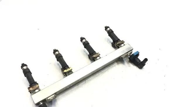 Opel Meriva B Fuel injectors set 55562258
