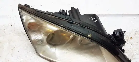 Ford Mondeo Mk III Headlight/headlamp 0301174602