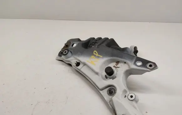 Volvo V60 Fender mounting bracket 32288930