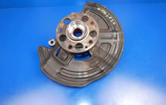 Mercedes-Benz GLA W156 X156 Front wheel hub 