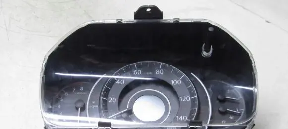 Honda CR-V Speedometer (instrument cluster)