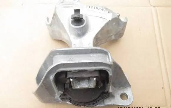 Renault Arkana Engine mount bracket 112329241R
