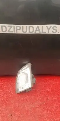 Nissan X-Trail T30 Front indicator light WY21W