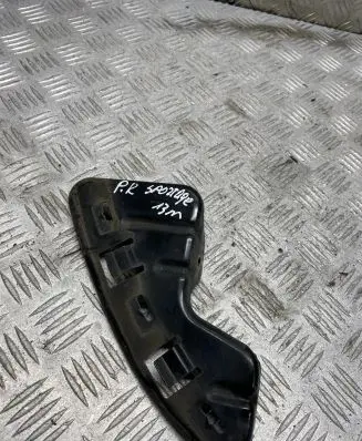 Fender mounting bracket