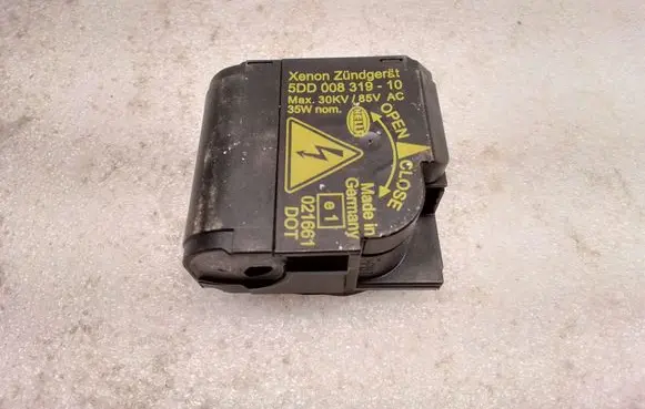 BMW 5 E60 E61 Headlight ballast module Xenon 5DD00831910