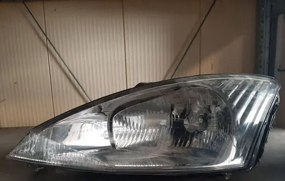 Ford Focus Headlight/headlamp 12V6055