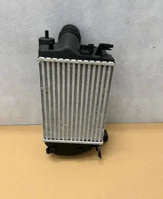 Renault Megane IV Intercooler radiator X6T33460 360980