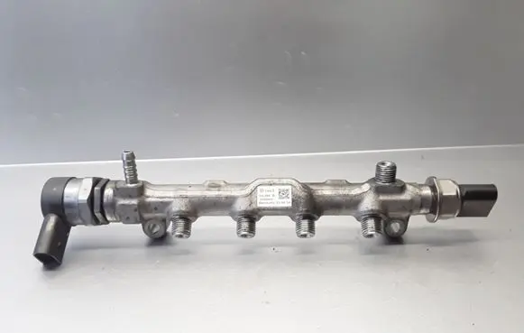 Seat Leon (5F) Fuel main line pipe 04L089D 0039400