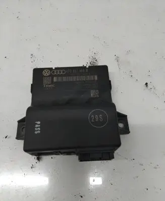 Audi A6 S6 C6 4F Gateway control module 4F0907468M 4F0907468F
