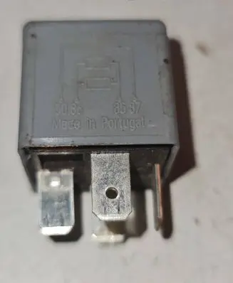 Volkswagen Bora Other relay 8D0951253A 23134B5233011 PA66GF25