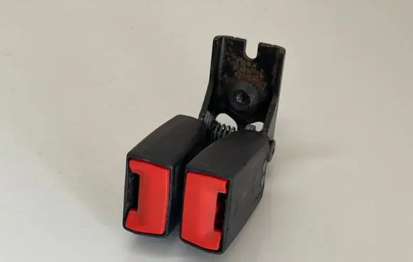 Ford Fiesta Rear seatbelt buckle 8V51A613K21AC