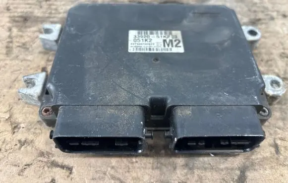 Opel Agila B Engine control unit/module 3392051K2 051K2 E6T90073H2ZE