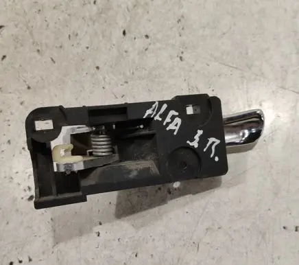 Rear door interior handle