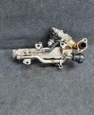 BMW 4 F32 F33 EGR valve cooler 8596444 8513132