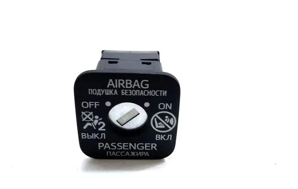 Toyota Prius (XW50) Passenger airbag on/off switch 6906512460