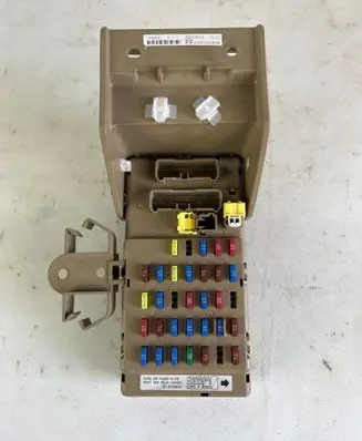 Subaru Impreza III Fuse module 82201fg010 0395