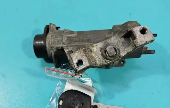 Seat Toledo II (1M) Ignition lock 4B0905851C IMPRK1596245