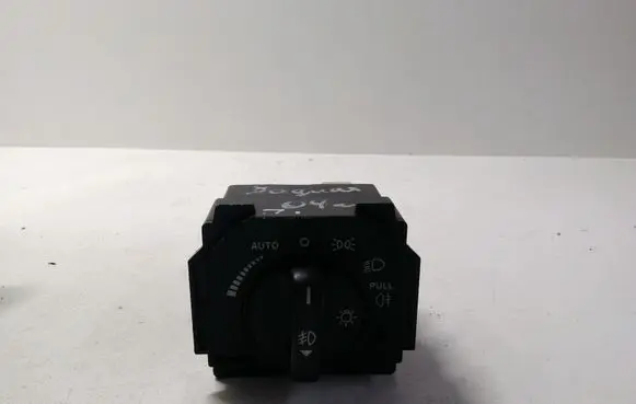 Jaguar S-Type Light switch XR8311654CC