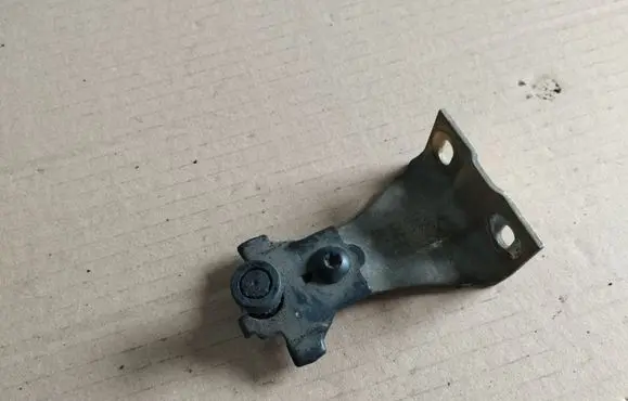 Chrysler Voyager Sliding door upper roller guide/hinge 04894495AA