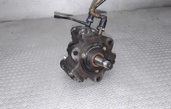 Renault Scenic I Fuel injection high pressure pump 0445010018