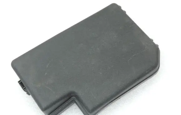 Toyota RAV 4 (XA30) Fuse box cover